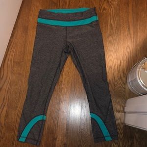 Women’s lululemon cropped leggings size 6